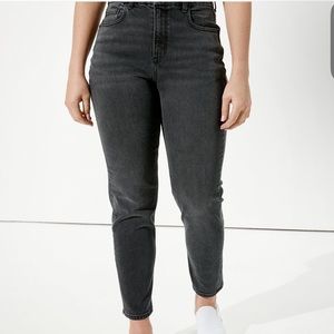 COPY - AE American eagle Stretch Curvy Mom Jean